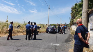 Италианската полиция задържа 13 души при мащабна операция срещу организирани