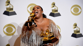 Тазгодишната церемония по раздаването на наградите Грами беше много емоционално събитие
