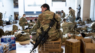 Губернаторът на Южна Дакота Кристи Ноем която се смята за