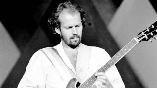 ABBA се сбогува с един от емблематичните си китаристи