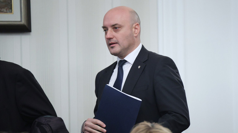 Контактите на Нотариуса - до най-високото ниво в съдебната система?
