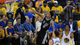 Шампионът Голдън Стейт Уориърс победи като гост Сан Антонио Спърс