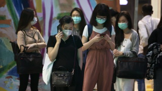 Сингапур ще плаща на двойките с бебета