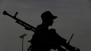 В събота йеменските бунтовници хути изстреляха ракета към летище Бен Гурион