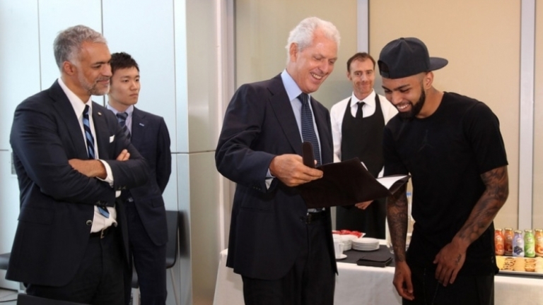 Габигол: Не искам да напускам Сантос, не съм казвал на Интер дали ще се връщам