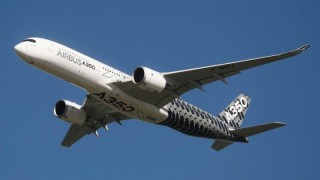 Airbus съобщи в понеделник че спирането на производството ще бъде