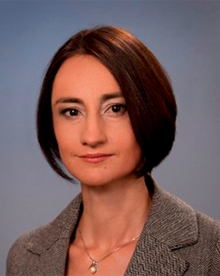 Деяна Костадинова - вицепремиер и социален министър