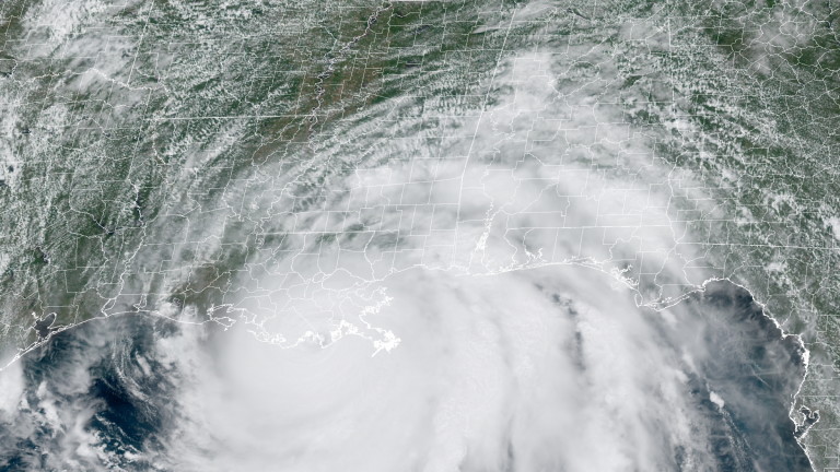 Ураганът Айда достигна крайбрежието на САЩ, като удари Луизиана, съобщи
