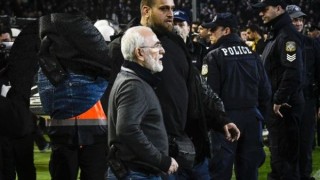Президентът на ПАОК Иван Савидис допълнително надъха футболистите на треньора