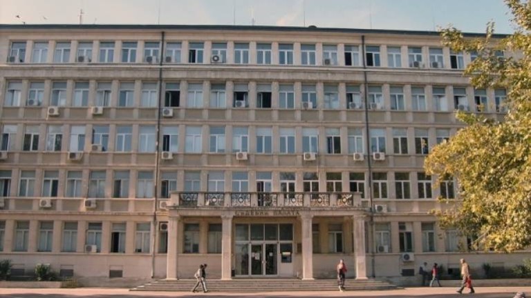 Досъдебно производство за боклука на пристанище Варна