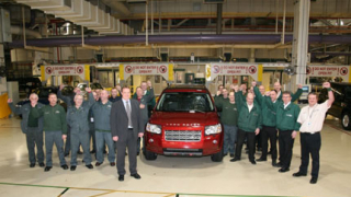 Land Rover произведе 100 000-ния Freelander 2