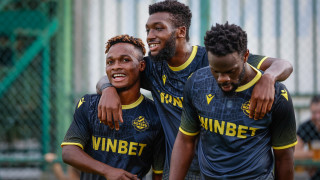 Черноморец от Балчик и Ботев от Пловдив играят при резултат 0 1