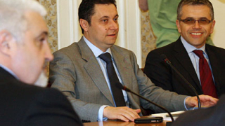 Яне Янев си направи парламентарна група