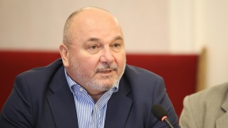 Дацов: Бюджетът не е създаден да се увеличават заплатите на държавни служители, а да се отделят средства за социални дейности