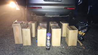 10 кашона с общо 57 флакона райски газ са открити