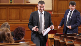 Горанов отстъпи за пенсионните фондове