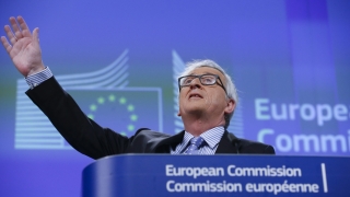 Юнкер иска извънредна среща на върха на ЕС за кризата с мигрантите