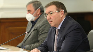 Проф. Ангелов: Къде сбъркахме със "зелените коридори"?