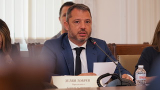 Делян Добрев очаква днес кабинетът да работи цяла нощ и