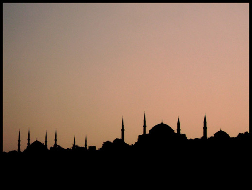 Трети март в Истанбул е хитът сред българите