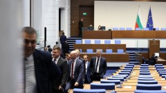 След думите на Борисов за преформатиране на властта днес заседанието на НС се провали