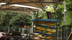 С вишка и полиция отстраняват автокъщата в Борисовата градина