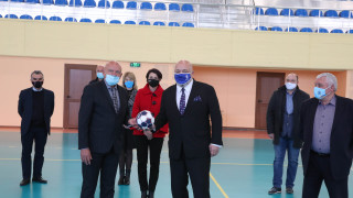 Министърът на младежта и спорта Красен Кралев и ректорът на