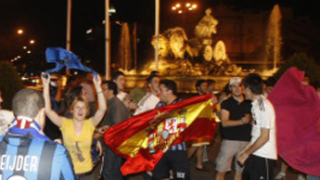 Тържества в Мадрид след отпадането на Барса