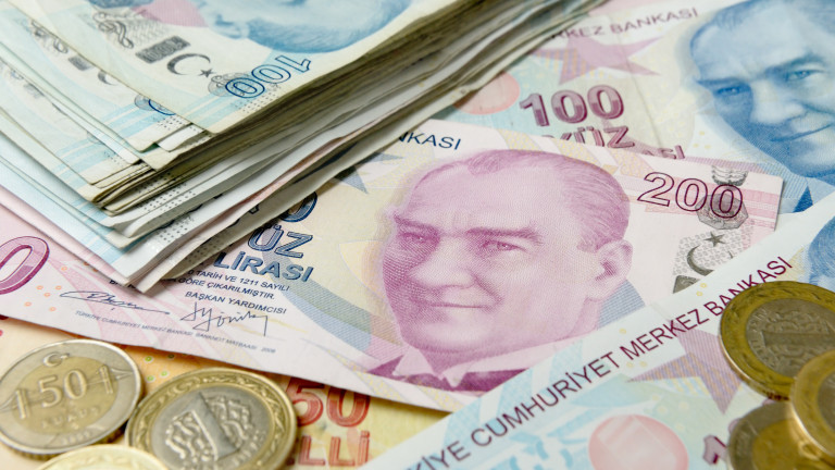 Турската лира се срина с цели 7% до нов рекорд