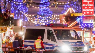 Полицията проверява подозрителните колети след открития експлозив в Потсдам