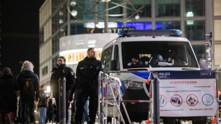  54 ранени полицаи и 390 задържани в Берлин на новогодишните празненства