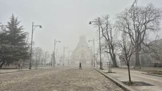 Днес ще бъде предимно слънчево с разкъсана висока облачност Това