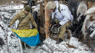 Украйна планира хибридно военно положение в Донбас 