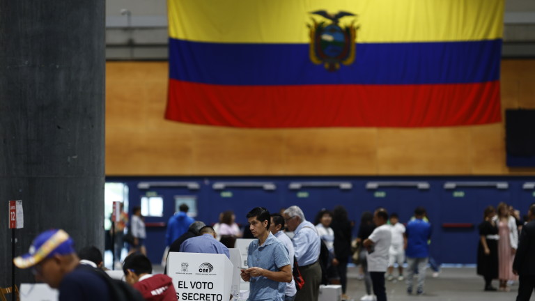 Еквадор избира президент след вълна на насилие 