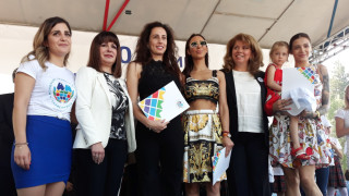 Днес знамето на омразата и разединението иска да се вее