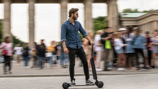 Електрическите тротинетки се превърнаха в популярен избор за жителите на