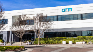 SoftBank обмисля продажба на гиганта в чиповете ARM