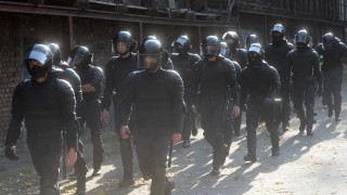 Властите в Беларус нахлуха в домовете на десетки журналисти и