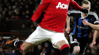 Бербатов се насочва тихо към изхода на "Олд Трафорд"