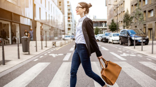 Първият работен ден в нова компания обикновено е един от