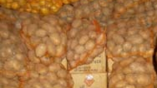 3,5 тона пиратки в чували с картофи, хванаха митничари
