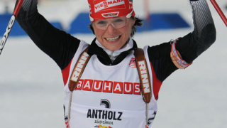 Андреа Хенкел спечели масовия старт в Оберхоф