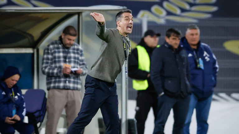 Веласкес залага на "само" двама централни защитници срещу ЦСКА