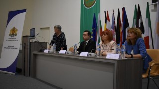 Младите хора на България трябва да растат да се развиват
