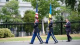 Зеленски и европейските лидери пристигнаха в Белия дом за срещата с Тръмп