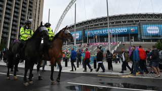 Британската полиция арестува 4 души за онлайн расизъм срещу трима футболисти на Англия