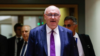 Еврокомисарят на Ирландия нападна язвително британския премиер Борис Джонсън наричайки