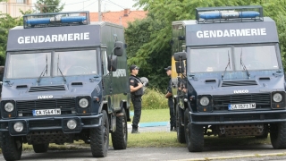 Водни оръдия и конна полиция ще бранят БФС от „червената” „любов”
