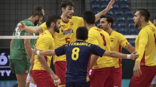 Хърватия с чиста победа над Испания в групата на България