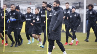 Локомотив Пловдив стартира с двуразовите тренировки днес Смърфовете проведоха първото